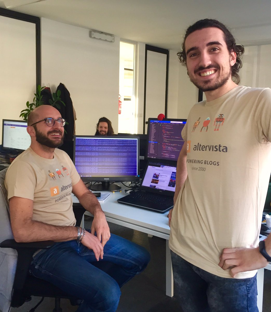 Sono arrivate le nuove t shirt!
In tempo per il <a href="/WordCampTRN/">WordCamp Torino</a> :)
Ci vediamo al <a href="/tlbxcoworking/">Toolbox Coworking</a> sabato 6 aprile
