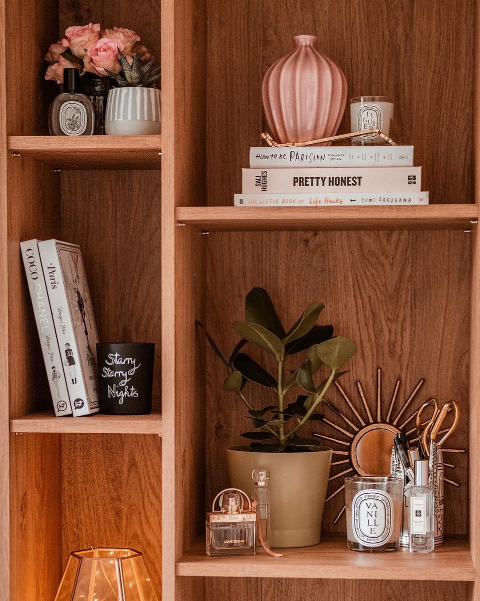 VonHaus_uk's tweet photo. Who doesn't love a good #shelfie Styled to perfection by @gemellisx #bloggerinspo 

#transformationtuesday https://t.co/VlKcM3aY32
