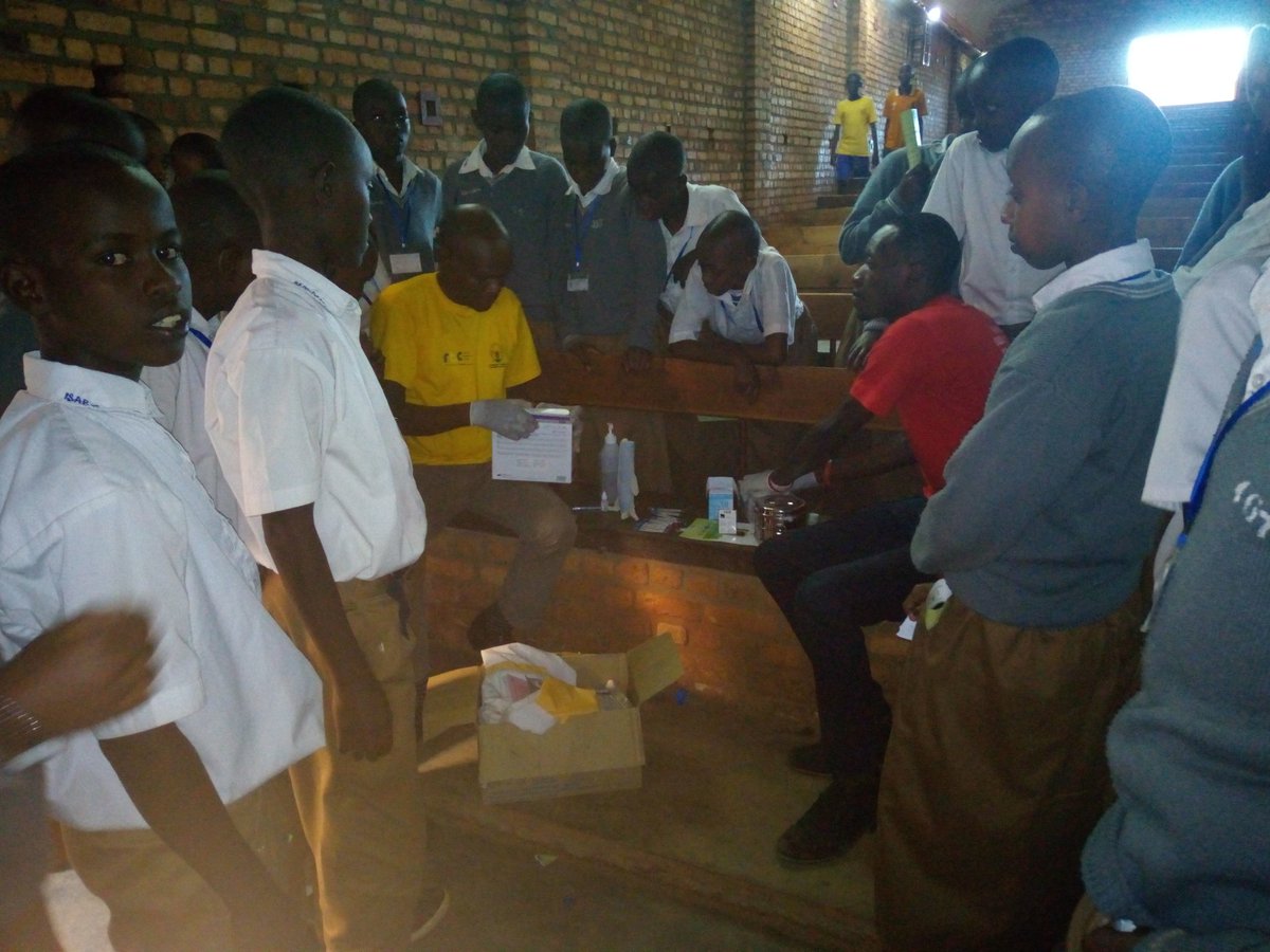 RPSARwanda's tweet photo. At the end of today's session,student got screen of HIV & Tuberculosis .
Congz to everyone and entities shared contribution tirelessly and unselfishly.
Don't miss @ENPKarubanda
It's time.#ToEndTB #PreventTB #avoidspread @Uni_Rwanda @IPSFAfRO @IPSForg @RBCRwanda @HuyeDistrict https://t.co/QB3wNLQLt5