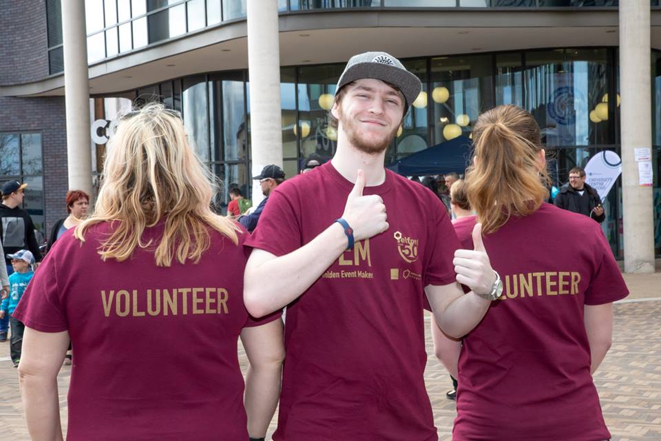 TelfordWrekin's tweet photo. Want to have fun &amp; make a difference? Join our Golden Event Makers team! Following on from the success of #Telford50 , we are extending our GEMs volunteering programme! Spring Into St Georges &amp; Telford Balloon Fiesta events need your help! Email get.involved@telford.gov.uk https://t.co/DO1eo3xOyG