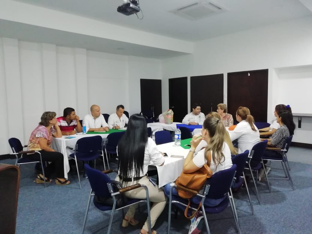 DORISPIZARROM1's tweet photo. #27DeMarzo2019 #SecDesaSocialYParti de la @GobValle #ProgramadeDiscapacidad "Trabajando Articuladamente con el Instituto Tobias Emanuel PcD #Cali" https://t.co/Zhv2xSf6KU