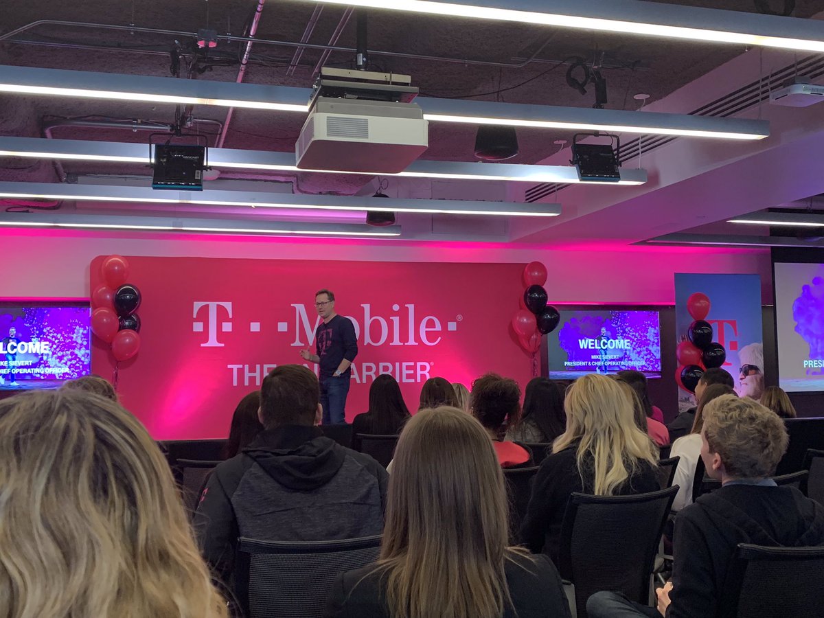 jgebing's tweet photo. So excited to be here for the 2019 Women’s Summit! It’s just getting started and I can already feel the energy! I’m pretty sure your timeline is about to be flooded 😉 #YouveBeenWarned #WomensHistoryMonth #LeadFromEveryChair https://t.co/Lhbz4ib2E3