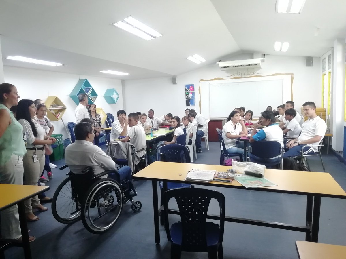 DORISPIZARROM1's tweet photo. #27DeMarzo2019 #SecDesaSocialYParti de la @GobValle #ProgramadeDiscapacidad "Trabajando Articuladamente con el Instituto Tobias Emanuel PcD #Cali" https://t.co/Zhv2xSf6KU