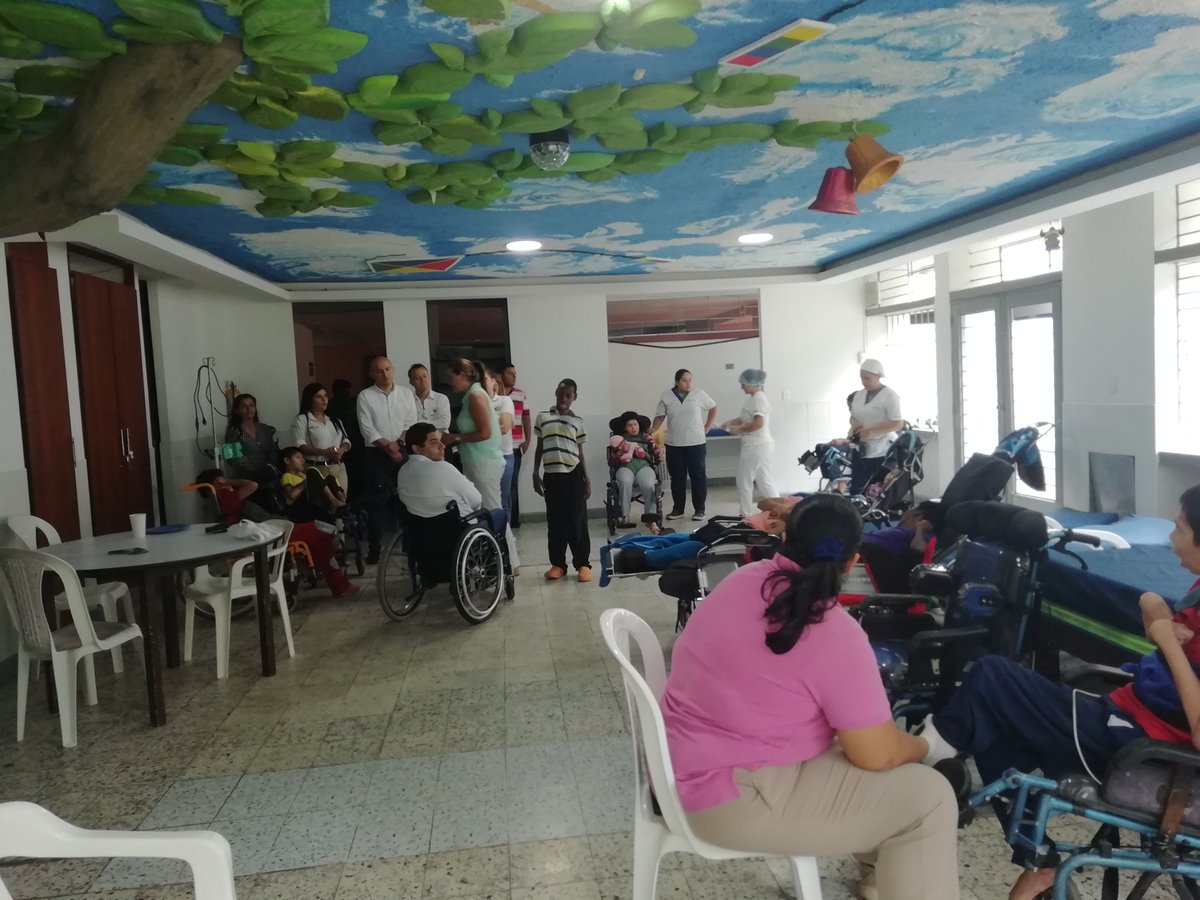 DORISPIZARROM1's tweet photo. #27DeMarzo2019 #SecDesaSocialYParti de la @GobValle #ProgramadeDiscapacidad "Trabajando Articuladamente con el Instituto Tobias Emanuel PcD #Cali" https://t.co/Zhv2xSf6KU