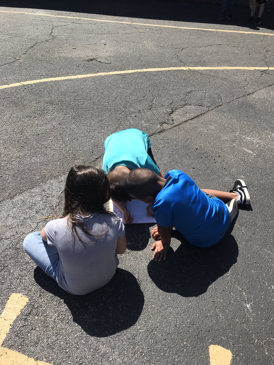 standardkatie's tweet photo. Living and Non-Living exploration @ShellyM41219198 @Michell04561701 #CelebratingCentral #EmpoweringWildcats https://t.co/nIMxAtJwpp