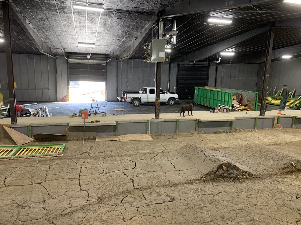 joe_uccellini's tweet photo. Some work to do. #curbytrainingcenter #lotsofroomforactivities #gogreco https://t.co/WfgUxrjC3R
