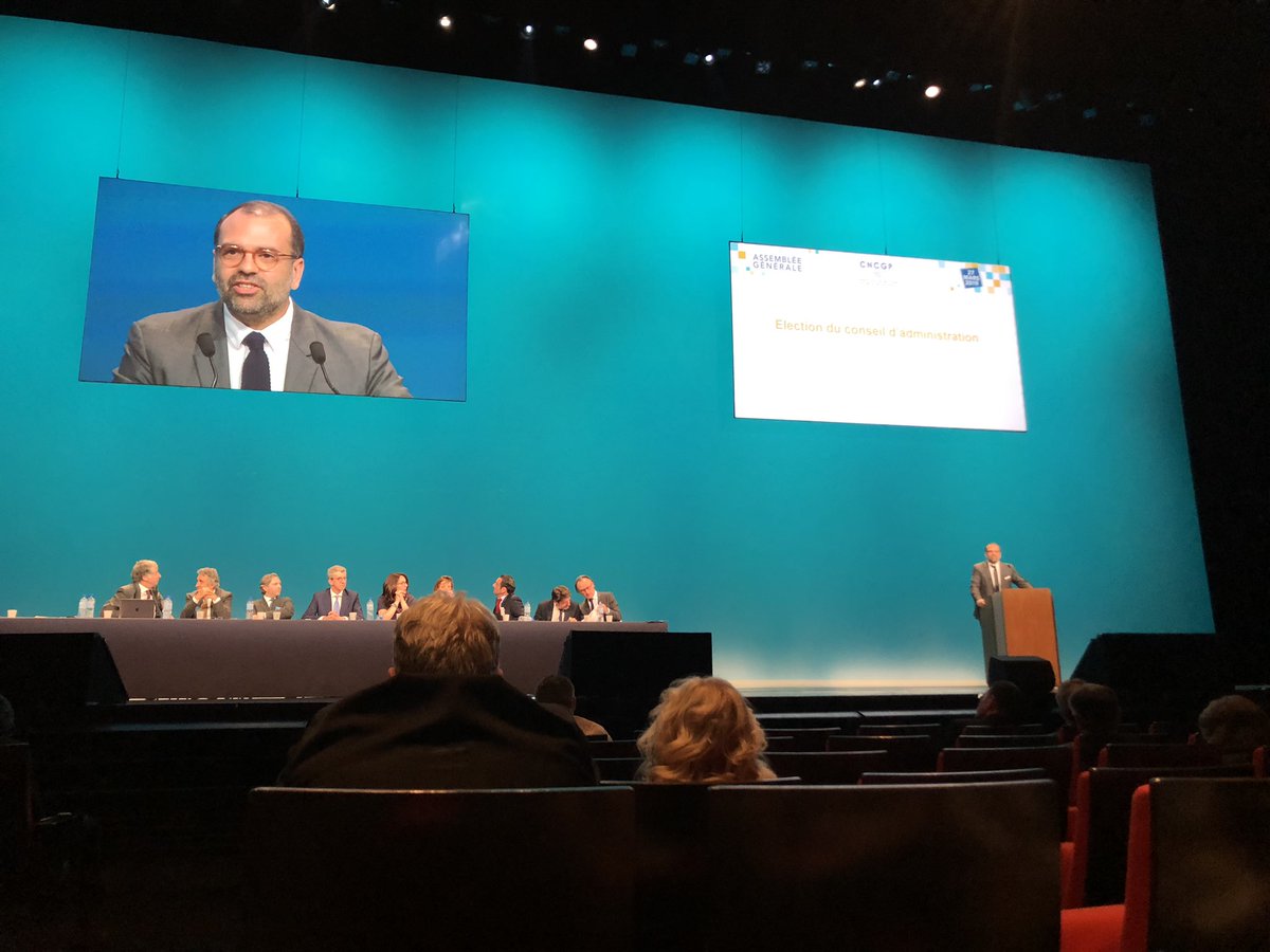 TaosFr's tweet photo. AG 2019 de la @ChambreNCGP  et changement de présidence. Bravo et merci à @BenoistLombard. Bon mandat à @julienseraqui ! https://t.co/nku1TFsxlA