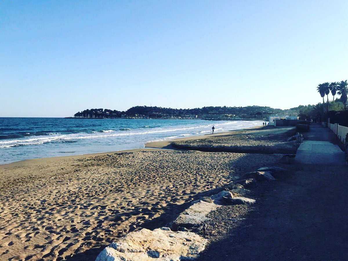 Marathongolfesainttropez (@marathonstropez) on Twitter photo Dernière reconnaissance à 4 jours du grand départ ! Ici km 41,5 à <a href="/Cavalaire_83240/">Ville de Cavalaire</a> #cavalaire #sainttropezmarathon Dernière reconnaissance à 4 jours du grand départ ! Ici km 41,5 à <a href="/Cavalaire_83240/">Ville de Cavalaire</a> #cavalaire #sainttropezmarathon