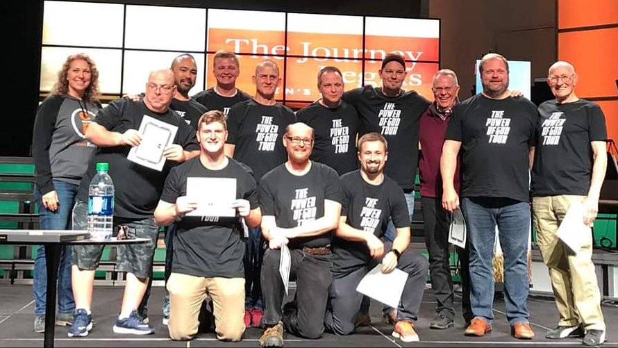 ForeverFreeNLR's tweet photo. What a liberating #ChipNight we had last night at #CelebrateRecovery #FirstNLR! Lots of #freedom! And congratulations to this group of awesome gentlemen who finished the Journey Begins #stepstudy! God, is doing great things, and we are blessed to be a part of it! #recovery https://t.co/qCQMJbiuJ1