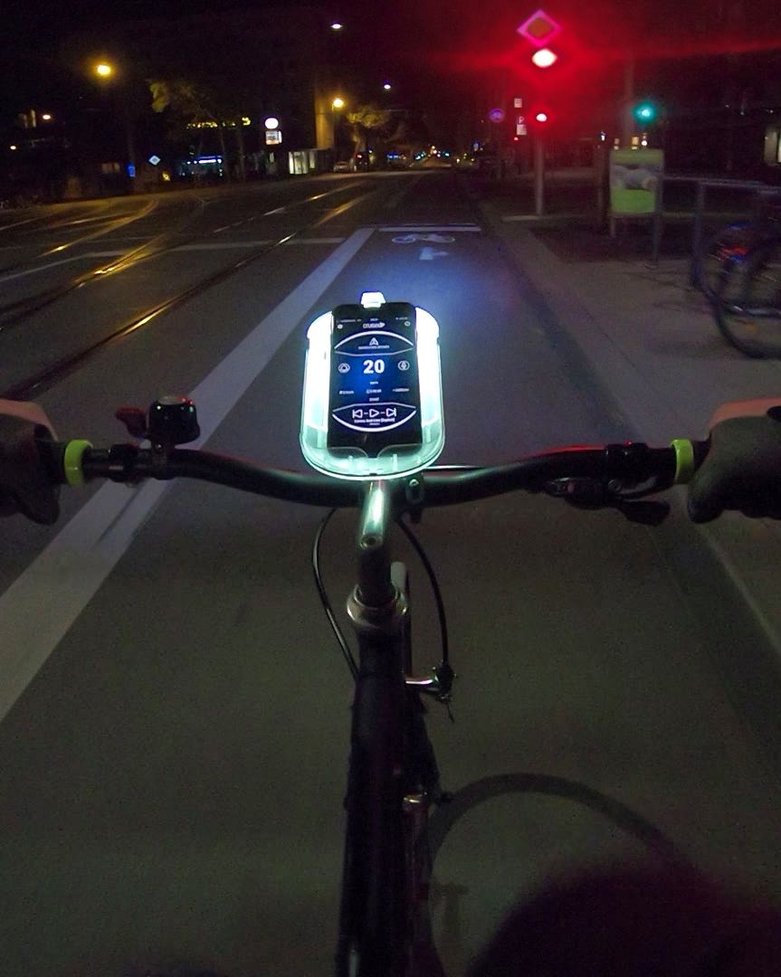 sminn0's tweet photo. Mehr #Licht im Dunkeln 🚲 💡. Intelligentes Design, mit dem du nicht mehr zu übersehen bist. https://t.co/L6XJoyTSak
#sminno #fahrrad #fahrradlicht #cycle #smartphonezubehör #citycycle #urbancycle #urbanlife #cruiseup #app https://t.co/kzPiHon3Zc