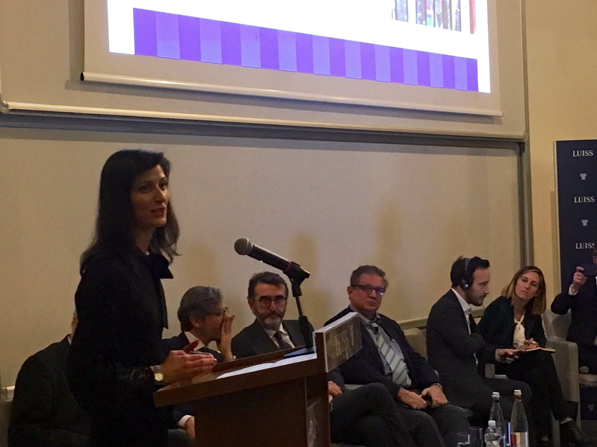 europainitalia's tweet photo. I cambiamenti nel mondo dell’informazione, la lotta alla  disinformazione online e la necessità di un giornalismo di qualità. Questi i temi dell’intervento di @GabrielMariya all’inaugurazione dell’anno accademico della scuola di Giornalismo di @UniLUISS.
#Roma #27Marzo https://t.co/txRuuQJKz9