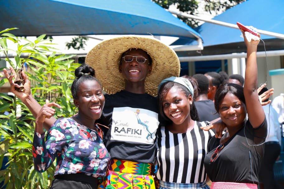 EventsRafiki's tweet photo. Oya pose! Our photographers are the ish👌👌👌👌👌 contact us for all occasions! @EventsRafiki we are Different 👌#GIJ_PR_EVENTS #GIJ_At_60 #Creativity_Through_Events https://t.co/5SbxBOXjyv