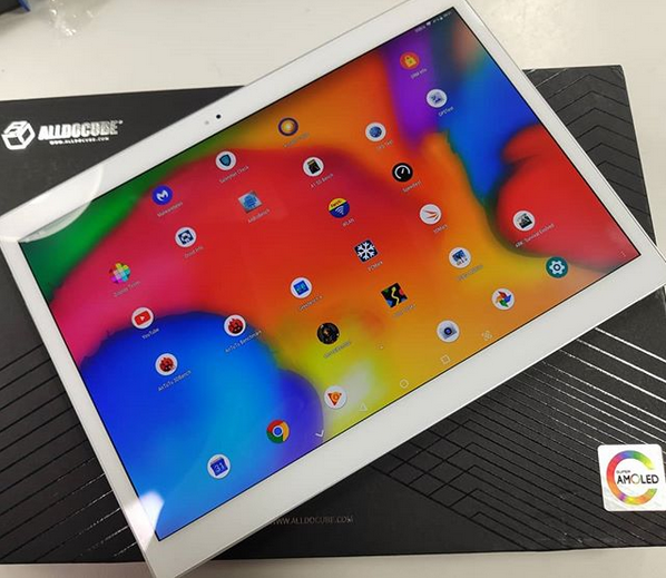Nerds_H's tweet photo. [Werbung] Eines der wenigen oder gar das einzige Import Tablet mit AMOLED Display? Morgen früh seht ihr wie das Alldocube X abschneidet. 👌
#tablet #alldocubex #youtube #unboxing #test #review #channel #nerd #nerds #nerdsheaven #geek #geeks #cam #studio #action #filming #ronny https://t.co/Z47bVXImWy
