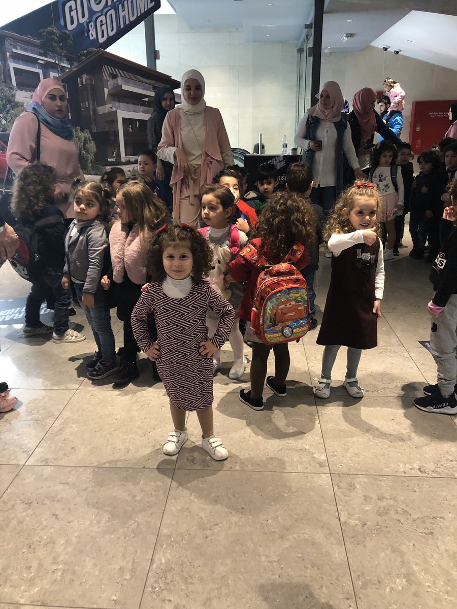 CedraLhaj's tweet photo. Thanks Dawha teachers for helping Aynour expresses her feelings to me on the Mother's Day. You did a great effort 🌟⭐️🌟⭐️@larashaker1 @reem_chams @saadieh_r @olansb @HouwaidaSafadih @DawhaHighSchool https://t.co/vceBmflLEX