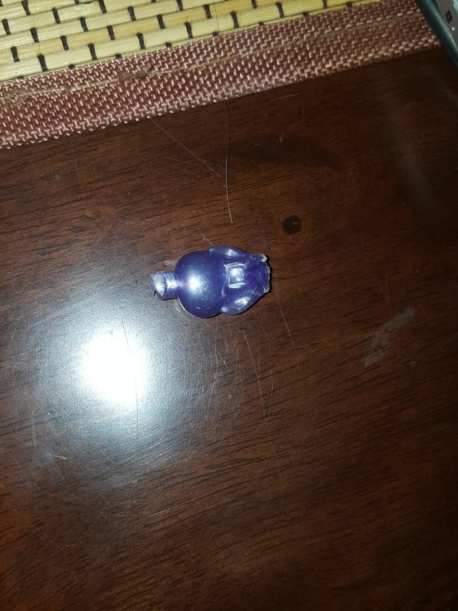 Help! Henrija mìļàkà mantiņa, ko ir gatavs nēsāt zobos visu dienu, ja kāds pamētās, ir nokalpojusi. Varbùt kàdam ir saglabàjies stikija brālis? Tas ir @MansRimi  silikona štrunts, bet tā sanācis, ka ir pati mīļākā.... <a href="/Ulubele/">Ulubele</a> ???🙏🙏🙏