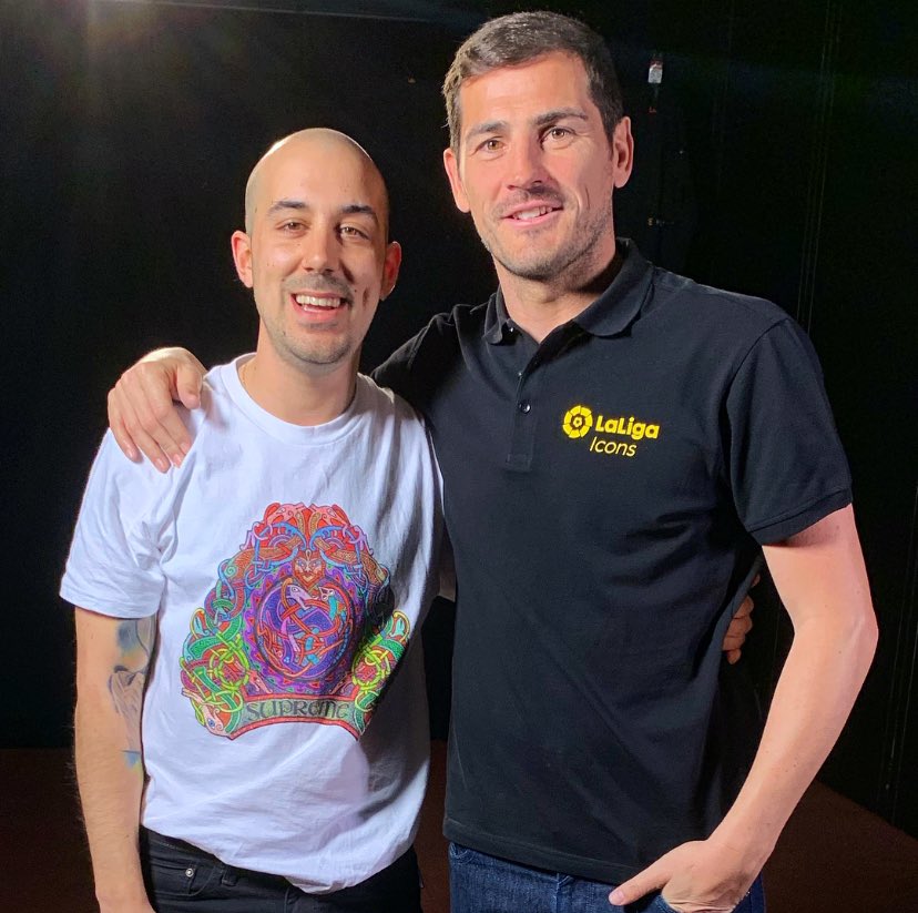 Quién sino para ser el primer miembro de #LaLigaIcons. Gracias por tu amabilidad y cercanía, @IkerCasillas! 💯
