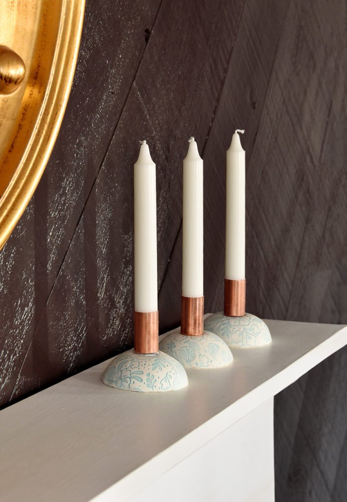 AllRubberStamps's tweet photo. We’ll let you in on a little secret…these candle stick holders are #DIY and sooo easy!🕯@designfixation absolutely nailed her #makeitchallenge by using clay &, you guessed it, a #rubberstamp! 📸 by @designfixation --> https://t.co/NgYZLn8njH https://t.co/wfWxnFQvRJ
