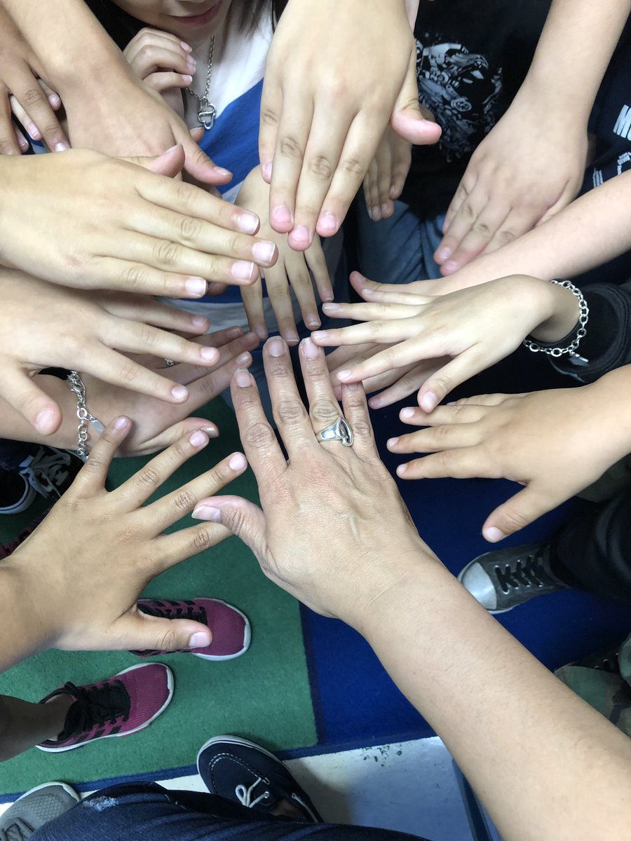 lisa_carrasco1's tweet image. @NISDMurnin we celebrate diversity #thisismurnin #shadesofus #sameontheinside
