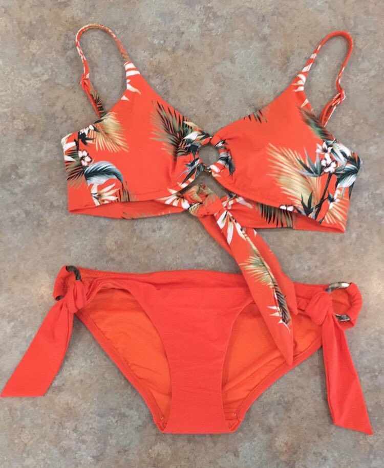 LondoMondo's tweet photo. 🍊 orange you glad we have swimwear sets // separates you can mix &amp; match?! 🍊 #londomondo #seafolly #londomondoswimwear #seafollyaustralia #seafollyswimwear https://t.co/29Rgd8xSBB