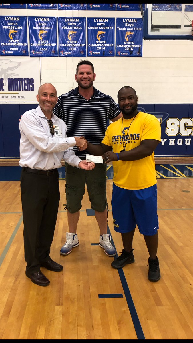 BPmattmorgan's tweet photo. Thnx @TheSharingCtr Mark Romagosa for donating just now to my Fundraiser for anti-concussion helmets for our @LymanHighSchool Football team! #Longwood @LongwoodFL #DepMayor https://t.co/gBv19yNMDc