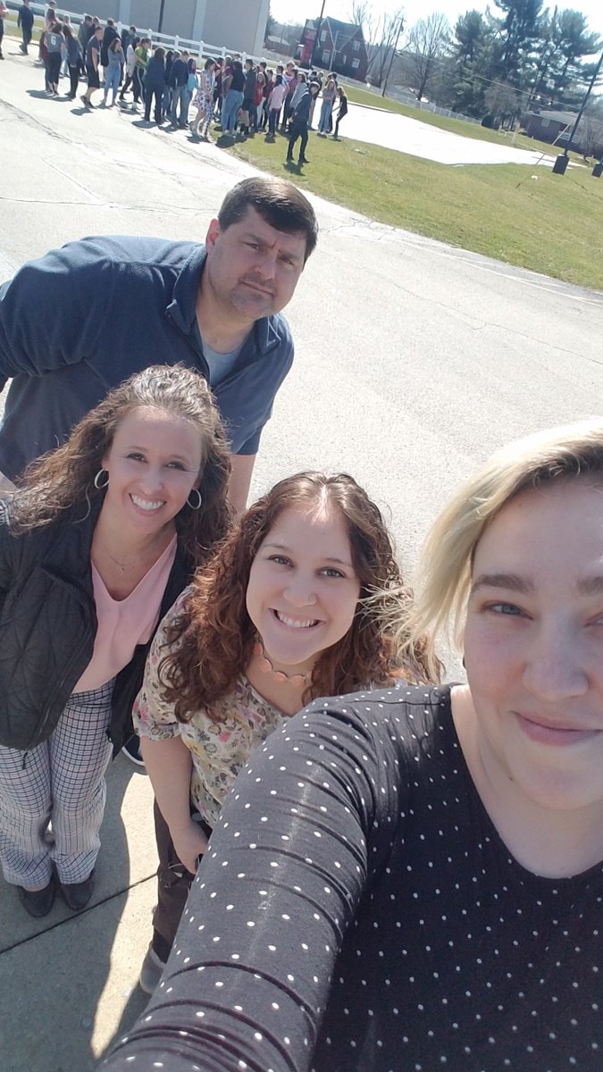 btantlinger's tweet photo. March fire drill selfie! #bettersafethansorry #thegrassislava #FraizerPride @jasonepappas @frazier_hs https://t.co/3HBVj3vIJi