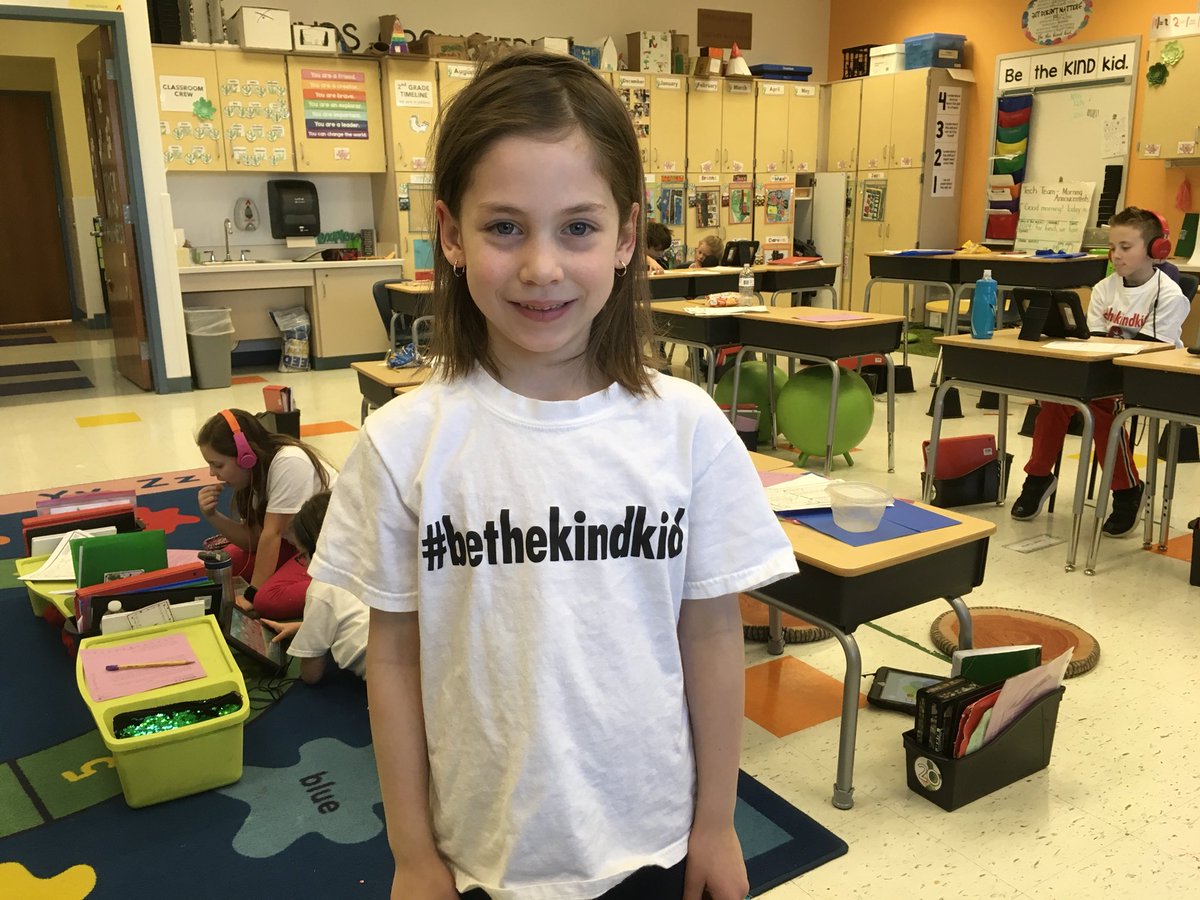 mrs_greinerAPC's tweet photo. Not only is it #WearItWednesday, itโs also #WriteItWednesday. This #KindRoleModel wrote about what it looks like to #bethekindkid. https://t.co/8ZR3N9dP20