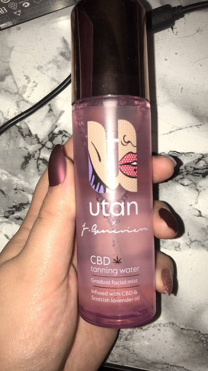 CathmaWallace's tweet photo. I hope this makes me look like @jamie_genevieve 😂😍 https://t.co/C50hLSR3Py
