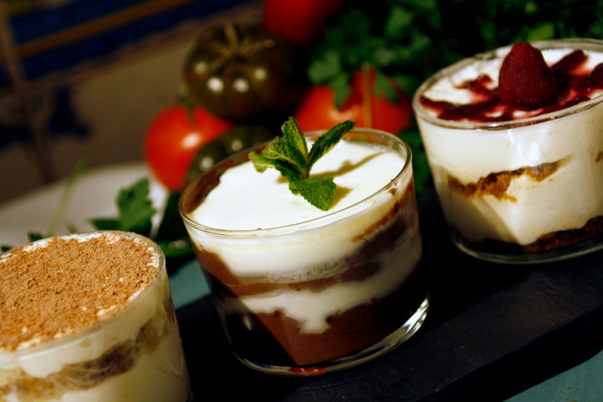 PacocheMurcia's tweet photo. Consejo del día: Déjate un hueco después de comer o cenar cuando vengas a Casa Pacoche... Postres para chuparse los dedos!! 🍮🍰😋✌ #dulceFinal #CasaPacoche #Restaurante #Murcia #PeroQueRico https://t.co/Awve2zmVVH