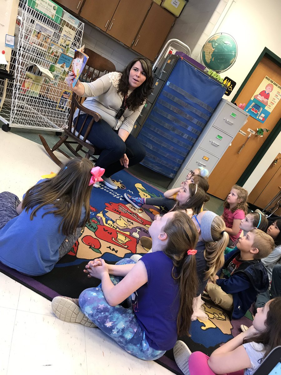 PeeblesElem's tweet photo. We love it when you read to us ... #icantsee #readsomemore #thanksmrsstand https://t.co/EjiuExUFcz
