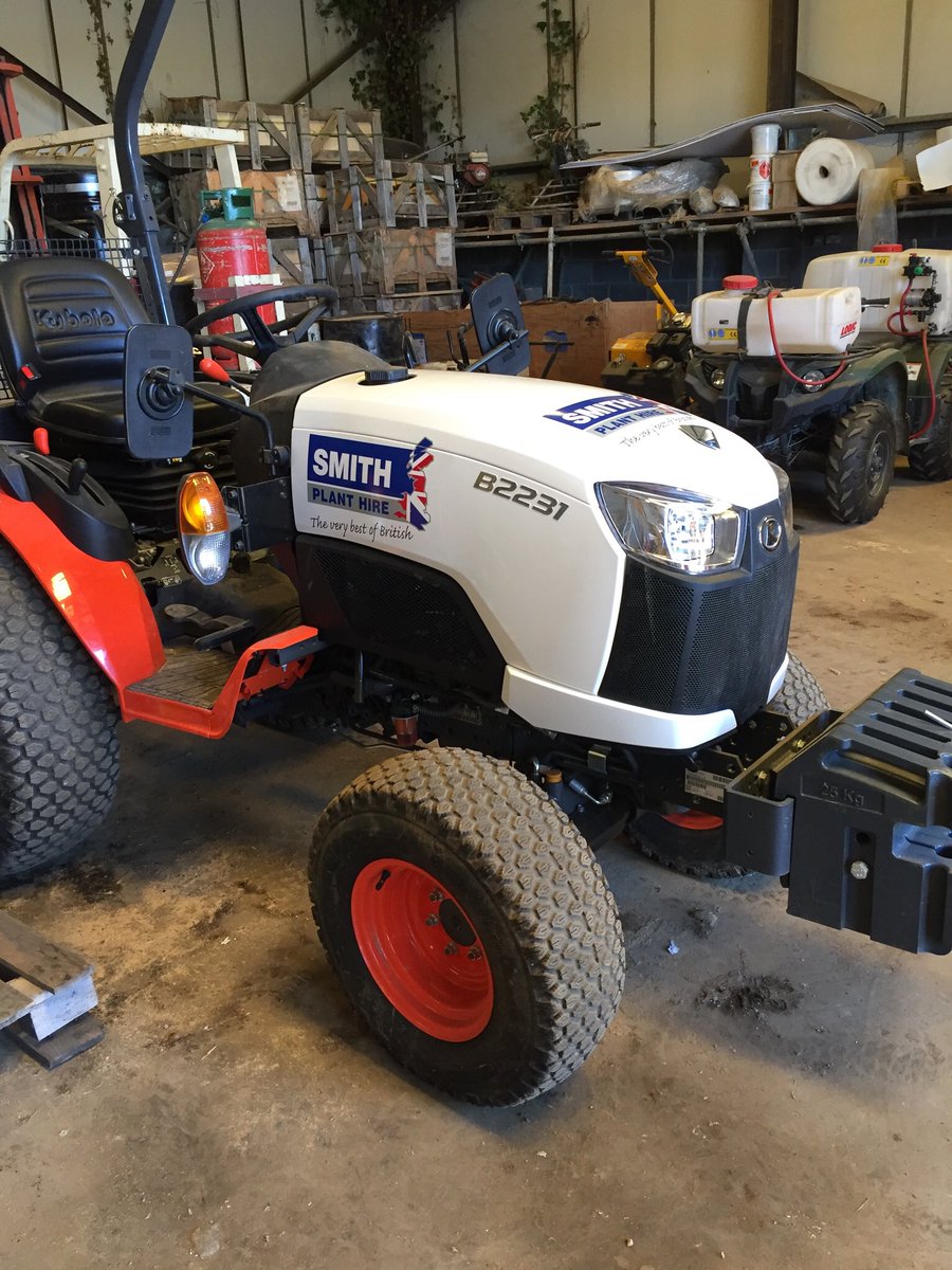 RussSmith_SC's tweet photo. Kubota BX231 compact tractor stolen from Eastleigh last night, bonnet is painted white not wrapped please share and let’s see if we can find it. Thanks @HantsPolice @KubotaUK https://t.co/UDDsUWicOA