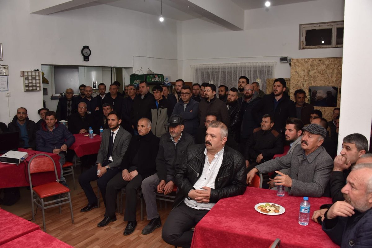 Günyarıklılar Derneğimizi ziyaret ettik. Dernek Başkanımız Osman Yavaş ve dernek üyelerimizle hasbihal edip projelerimizi paylaştık. Allah birliğimizi bozmasın inşallah.