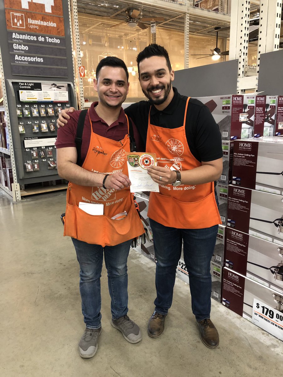 noel_reyes00's tweet photo. Letβs me show you an associate whoβs lives our KEEP culture!!!!! Thank you Alexander for your consistency and creating shareholder value! Our Region, District and our store are so proud of you!!!! #thd6405 @Arlene6405 @JorgeLMercadoQ https://t.co/uwOfaI3Mhm