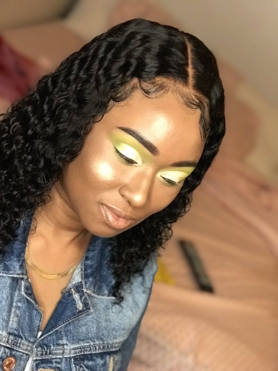 RayannaLee_'s tweet photo. Lace front melt down + customized by me makeup by me 🥝💚 #kchair #kcmakeup #makeuplooks #lacefront https://t.co/w95CqEWjsI