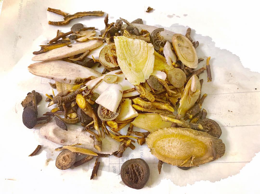 TexasHSU's tweet photo. March Herbal Decoction Dayπ±ππ #chinese #chineseherbs #herbal #herbaltea #herbaldecoction #orientalmedicine #college #collegelife #gradschool #nccaom #acupuncture #austin #atx #austintexas #keepaustinhealthy #keepaustinfit #healthy #healthylife #healthylifestyle https://t.co/7VWWbg7zNv