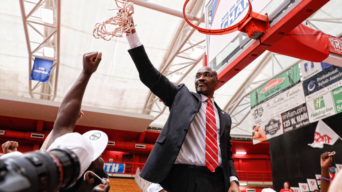 ru_athletics's tweet photo. Radford and Mike Jones have come to terms on a new contract extension which will run through 2025

➡️ https://t.co/Lu7q5uBkeG

#RiseAndDefend | #RadfordFamily https://t.co/IFYtlB3cFB