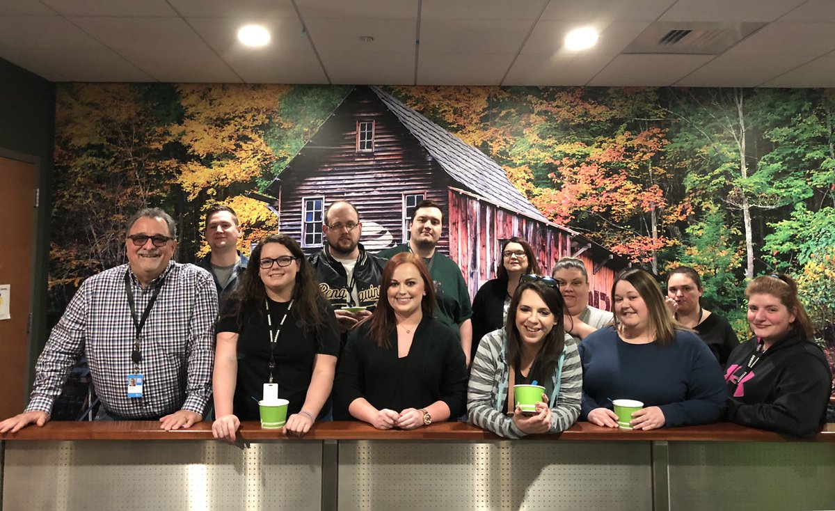 CaitlinDBeals's tweet photo. Celebrating my team’s insurance sales by rewarding them with free froyo! Congrats on 141 sales in February and 120 sales for March MTD - leading the way at @WheelingWOW_CC! #AwesomeATSD 💵 👏🏻 https://t.co/F81zWbpEOW