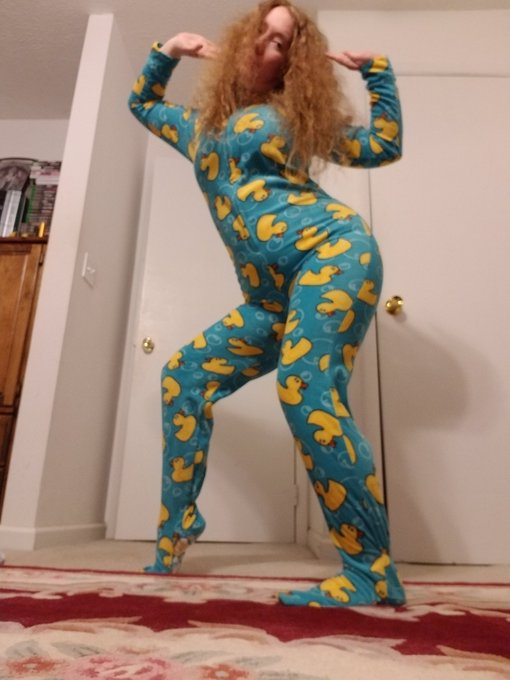 I got 3 updates coming up! A video &amp; photo update going up on my southerncharms tomorrow &amp; Friday! Please