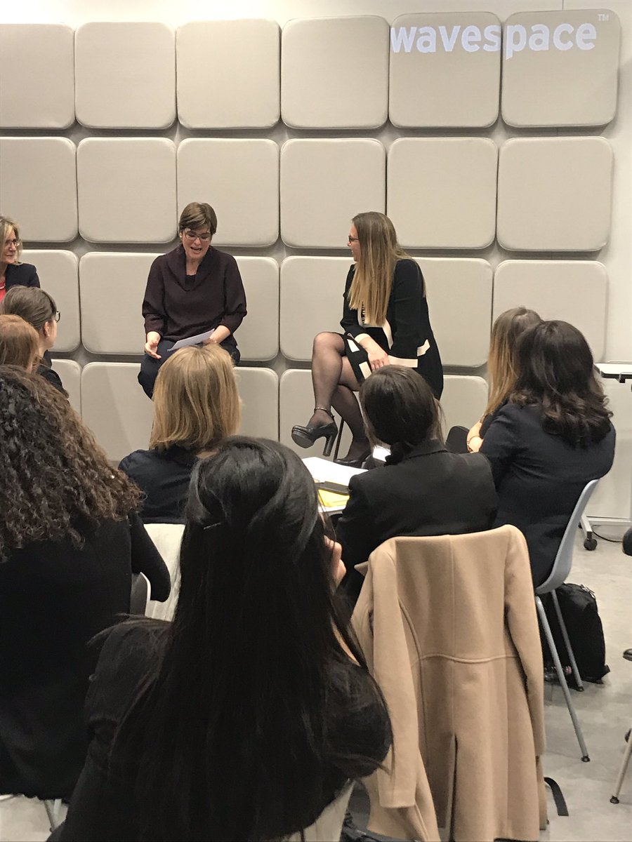 “Ho avuto la fortuna di lavorare da subito per una grande #azienda americana, chiamata direttamente attraverso l’università. Adesso le cose sono cambiate e le #donne devono farsi spazio e cercare le occasioni, farsi avanti!” <a href="/robi_cocco/">Roberta Cocco</a> di <a href="/ComuneMI/">Comune di Milano</a> #EDY <a href="/EY_Italy/">EY Italy</a>