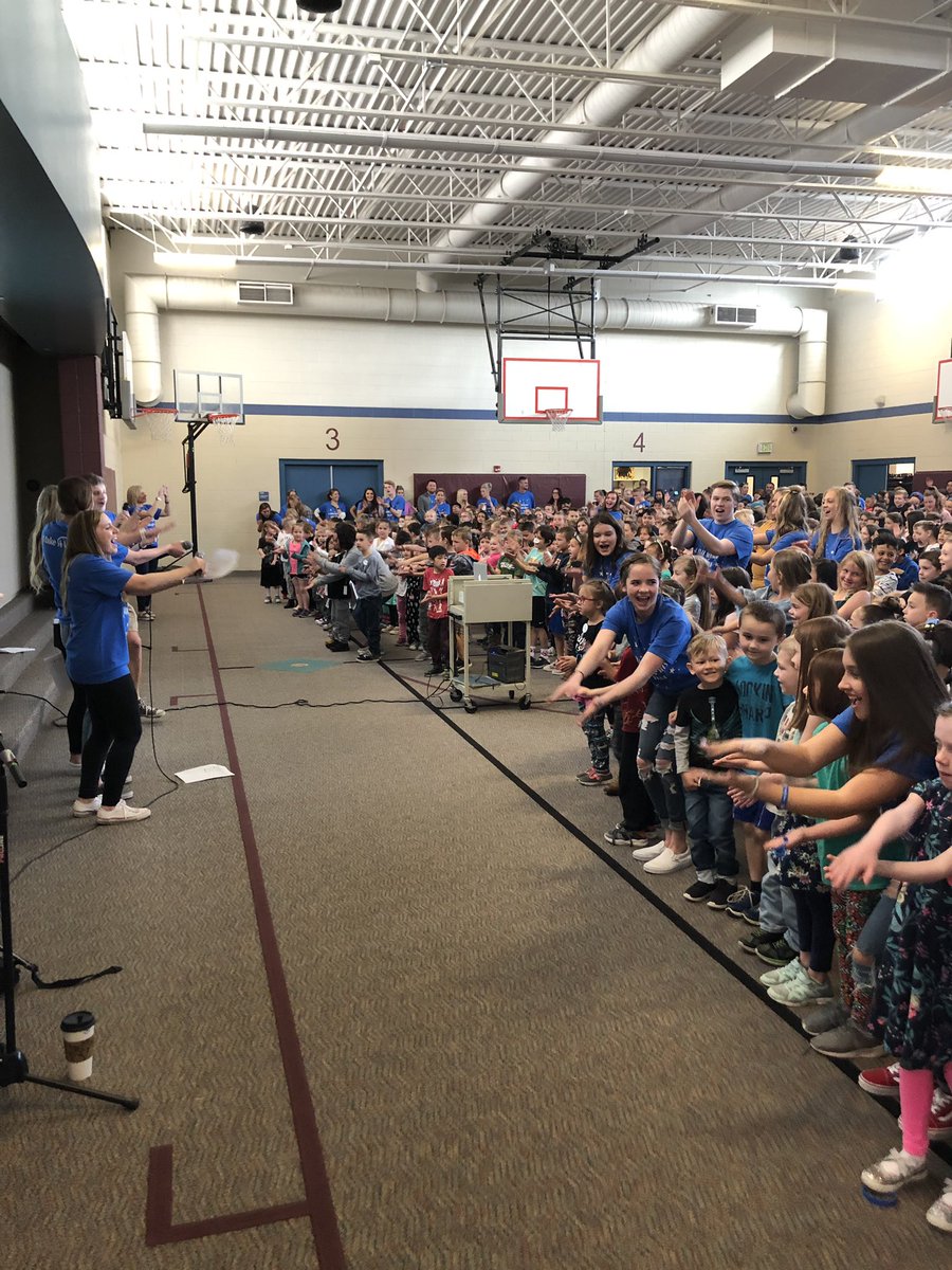 NickHoltvluwer's tweet photo. The amazing students from @ChapHappenings kick off @ChapWishWeek with a fun & engaging assembly this morning @MHEParker! #chapwishweek2019 #AllInForWho https://t.co/n4UTmFbxas