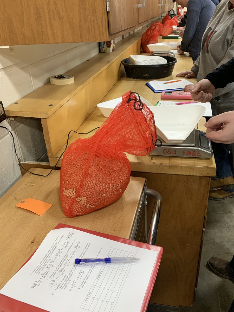 DeweyMann309's tweet photo. Grain drill #calibration. Great partnership to support production and research efforts at #Waterman. Talking #soybean #covercrops #seedsize #density and future uses for these devices. https://t.co/UhSgGuLPP9