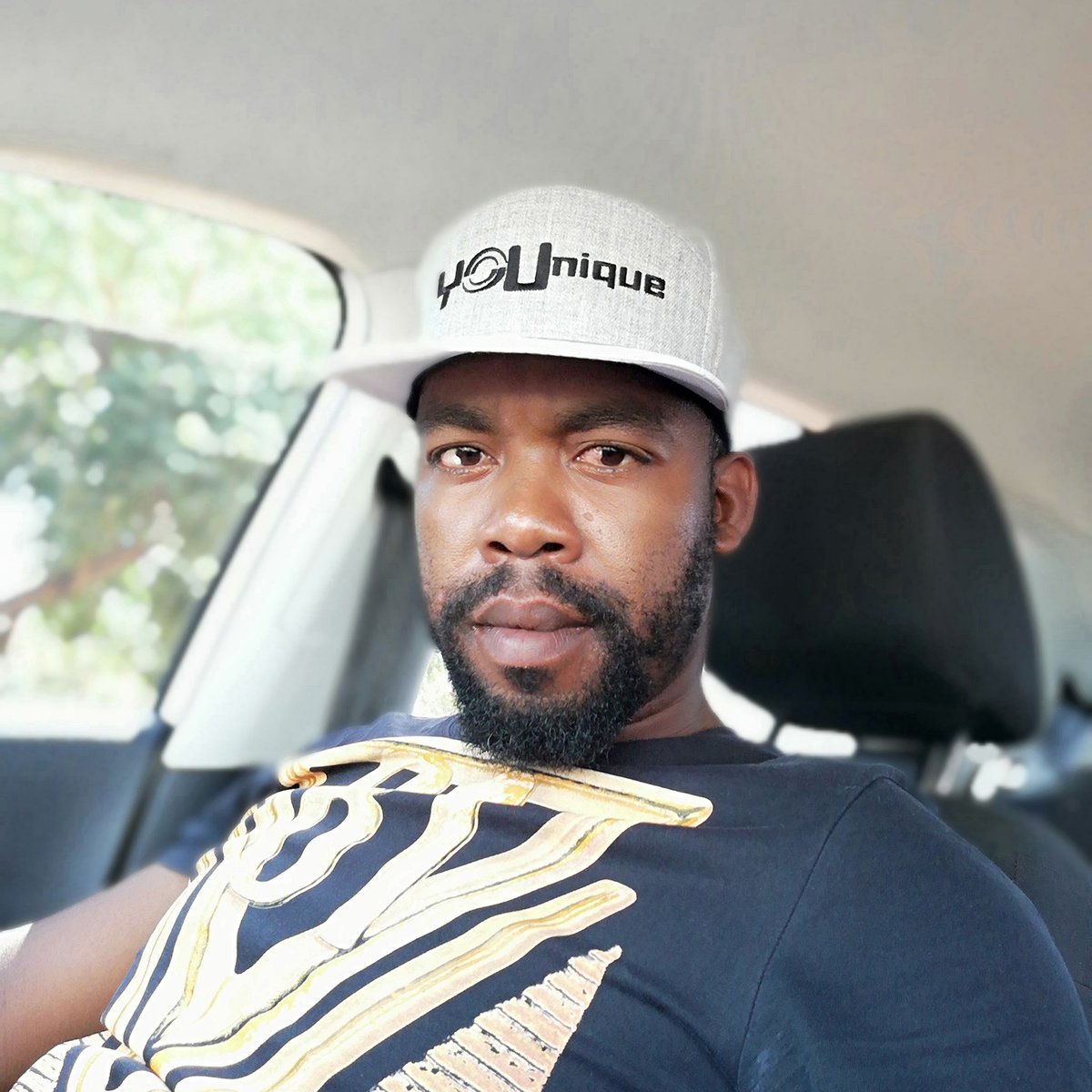 MartinThantsa's tweet photo. #NewProfilePic https://t.co/epoPYnMLOG