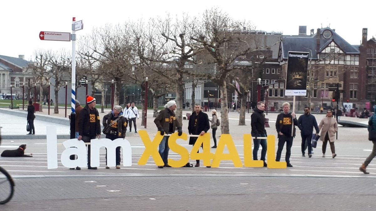 De top 75 medewerkers van KPN is nú bij elkaar in het Rijksmuseum. XS4ALL-klanten staan er voor de deur. #IAMXS4ALL #xs4allmoetblijven #iamsterdam