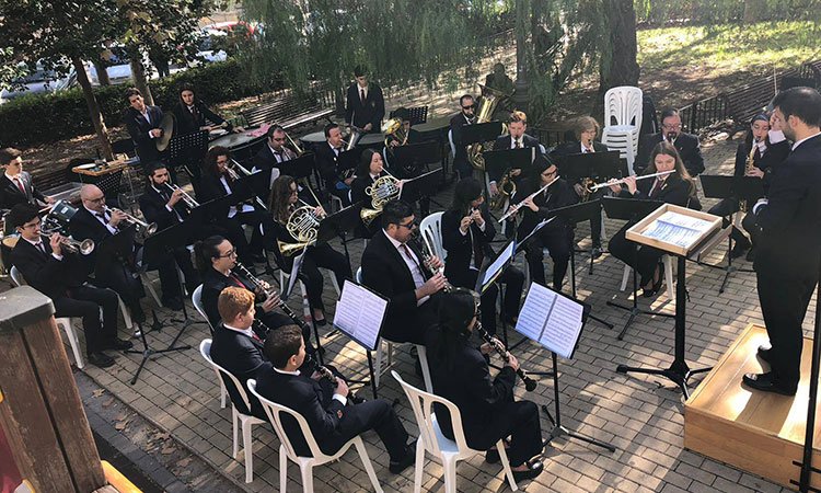 NUESTRASBANDAS's tweet photo. Concierto de la Societat Musical la Unió de Tres Forques en el Parque de Cabecera @rechevte 

https://t.co/I0IEDaX8Du 

#NBM #NBM30Aniversario #NuestrasBandasdeMúsica #concierto #música #banda #orquesta #TresForques #ParqueCabecera https://t.co/f7pUiKI1Gq