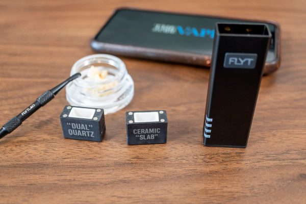 FLYTLAB's tweet photo. Best Dab/ Wax Vape Pen of 2019 - https://t.co/kfMEcG7cIN https://t.co/iaeYqTlv0z