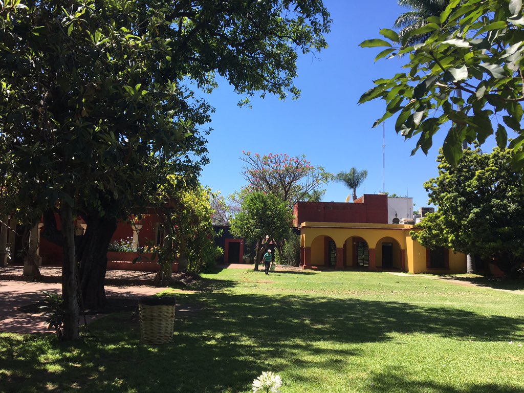 SECOLAS_org's tweet photo. The mothership has landed. ¡Vamos a Oaxaca! #secolas2019 https://t.co/23MYR8bHNz