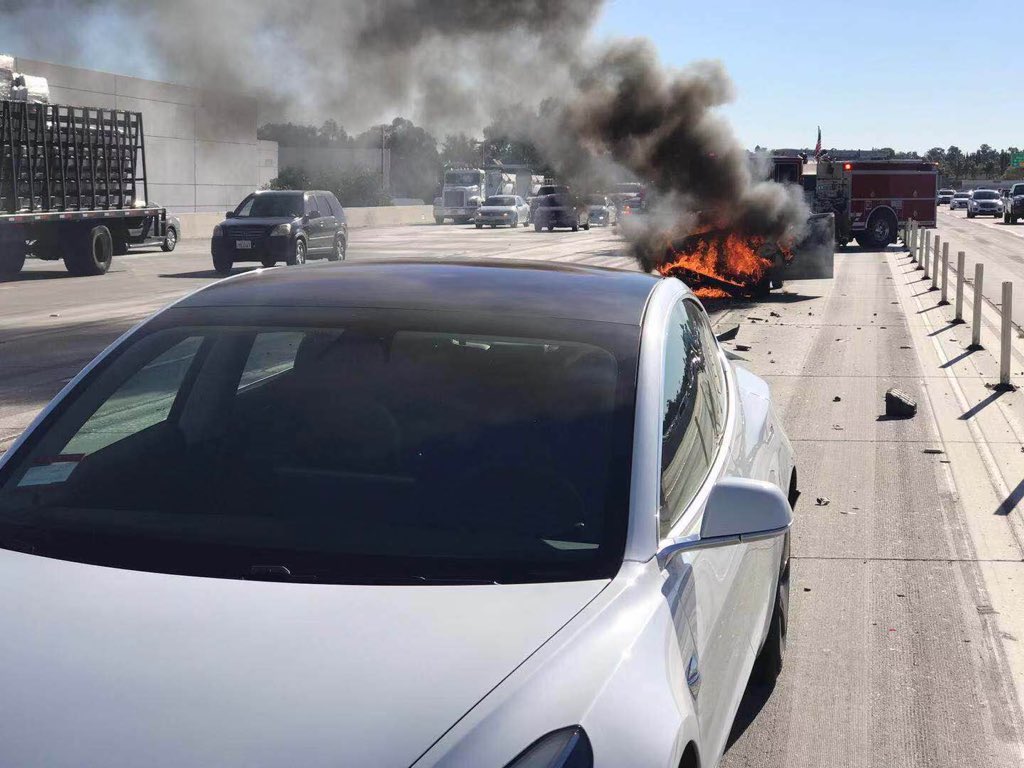 vincent13031925's tweet image. It’s always unfortunate to see car accident. But you can’t deny that Tesla Model 3 has ⭐️⭐️⭐️⭐️⭐️ Safety Rating. And cut all the BS about ICEs are more safe. 

I am buying Tesla not only for myself, it’s because I care about my family. 

Thanks Tesla
$TSLA #Tesla #Model3
