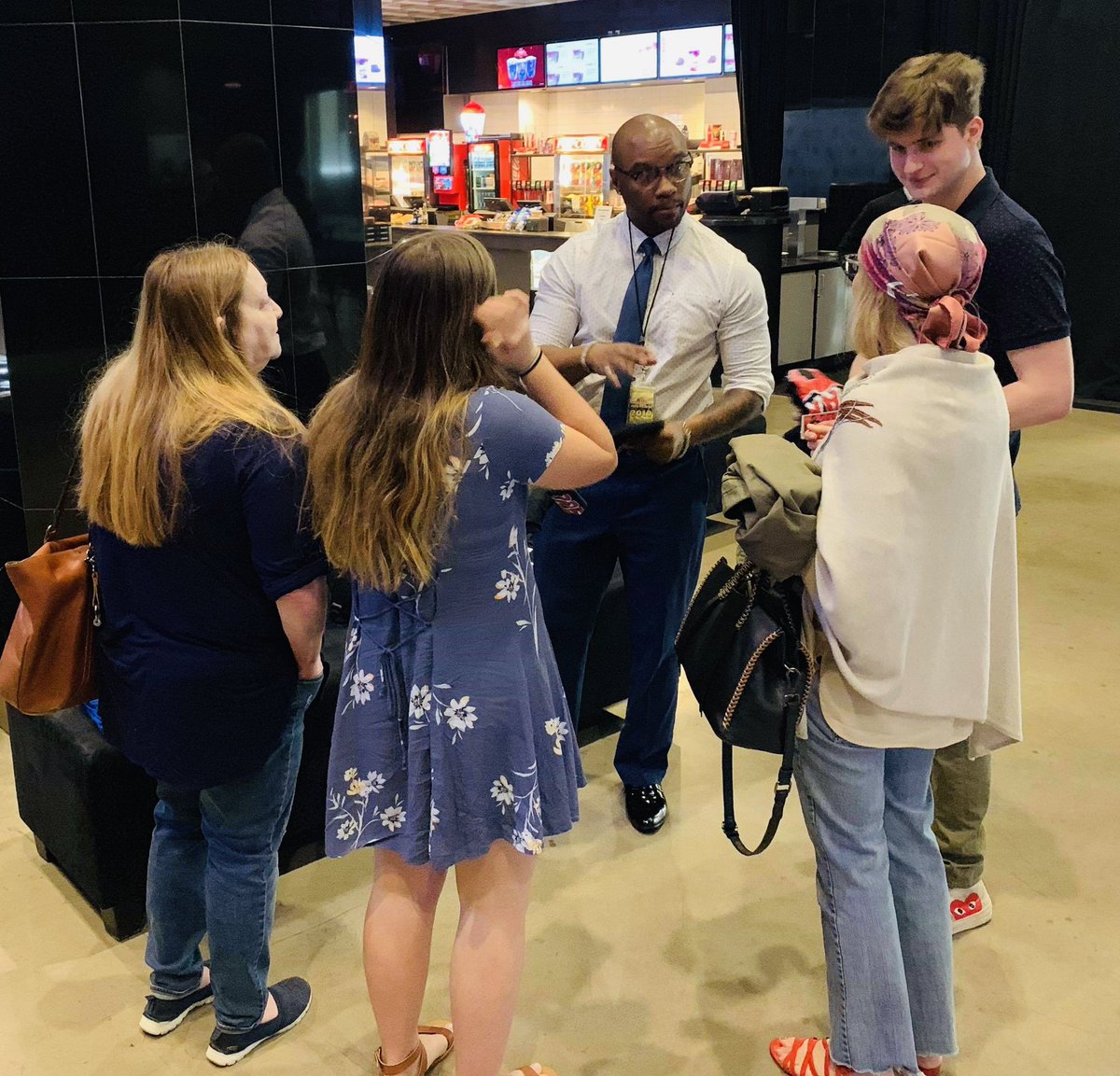 DScottGotTalent's tweet photo. Talking to moviegoers about my film #BizarreManTheJingleBellBattle 🚀 #goldenstatefilmfestival #dandrellscott #tclchinesetheatre #hollywood https://t.co/nmJMH6S43o