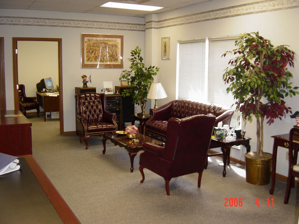 NorthwoodCenter's tweet photo. @NorthwoodCenter offers premium office space with flexible lease terms. If you feel it's time to upgrade your office space, maybe our centrally located office suites, are the answer..!! 
Visit: https://t.co/SAzxm9QKRA