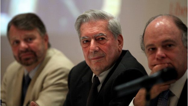 FGeopolitico's tweet photo. @VicenteFoxQue 🔵VARGAS LLOSA en los PANAMA PAPPER$: https://t.co/OfeT2hp1C3

🔵CASTAÑEDA GUTMAN un narcolavador de Banca Stanford/Cartel del Golfo https://t.co/sqeqe4iujh

🔵ENRIQUE KRAUZE miembro del consejo de administración de BANCA SANTANDER (LAVADOR) https://t.co/g958y2EpMM