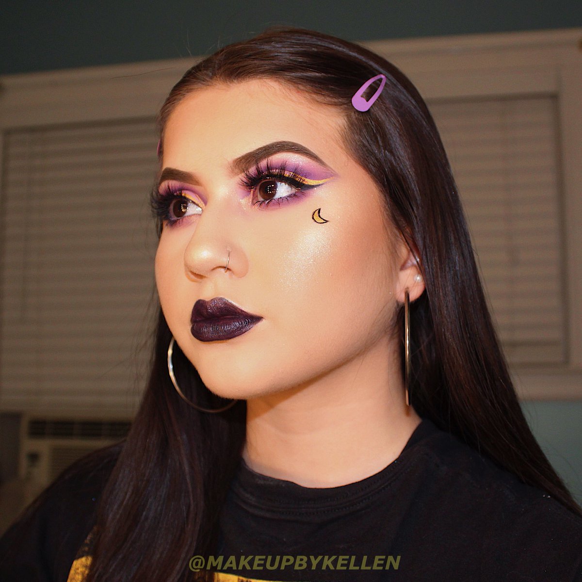 kellen_dy's tweet photo. Late on the trend BUTTT #Bratzchallenge 
@jamescharles x @MorpheBrushes Palette 
@juviasplace Highlighter In Cleo 
@SuvaBeauty Hydra Liner In Gold https://t.co/EG4QCFe8GD